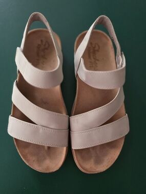 Skechers Women's Beige Strappy Comfort Sandals